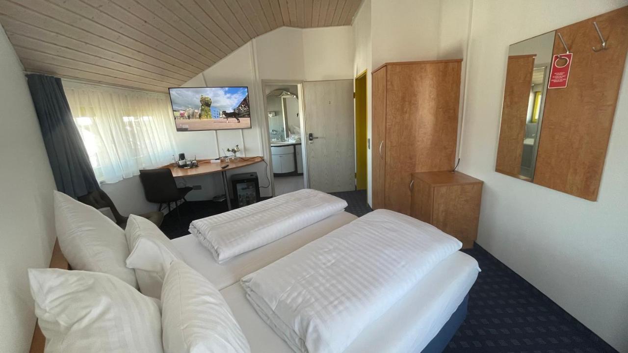 Krystall Hotel 菲尔德施塔特 外观 照片